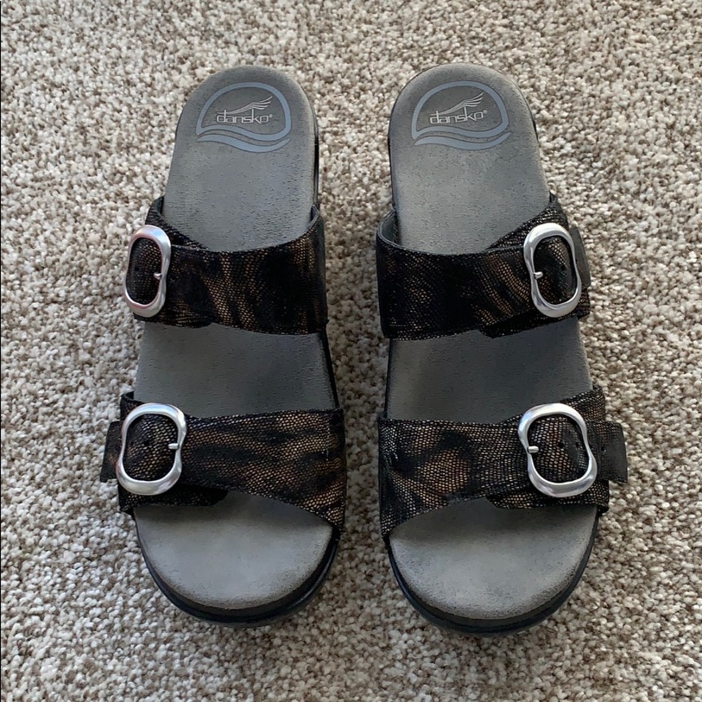 Dansko slides size 37 barely worn